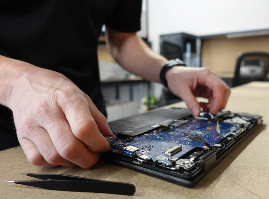 repair technician fixing device